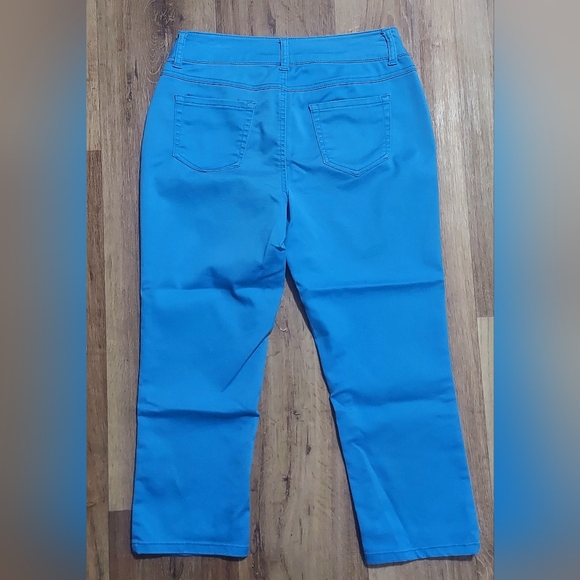 Cato Premium Contemporary 8 Women's Light Blue Jeans - VERY NICE! - Picture 3 of 12